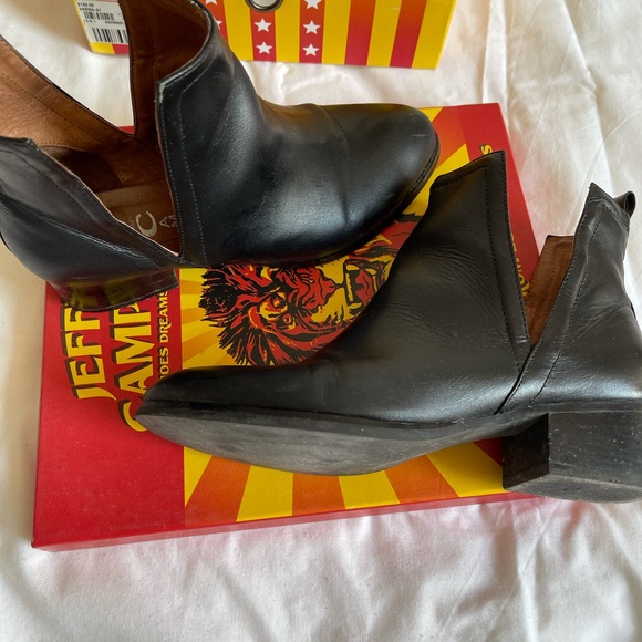 Jeffrey Campbell black ankle booties. Size:9 - Picture 3 of 5